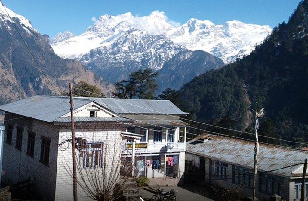 २ सातापछि मनाङ जिल्ला अस्पताल सञ्चालन