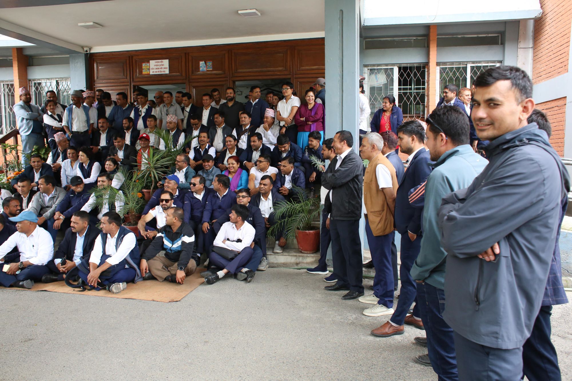 karmachari-aandolan-(10)-1748842576.jpg