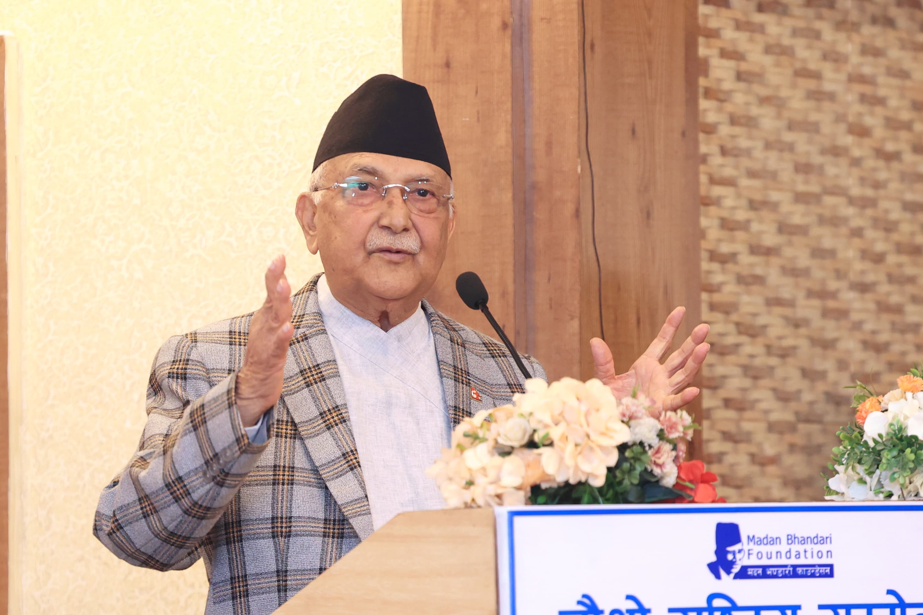 गगन थापालाई प्रधानमन्त्री ओलीको चुनौती– बेडरुमसम्म बिचौलियाको पहुँच छ भन्ने प्रमाणित गर 