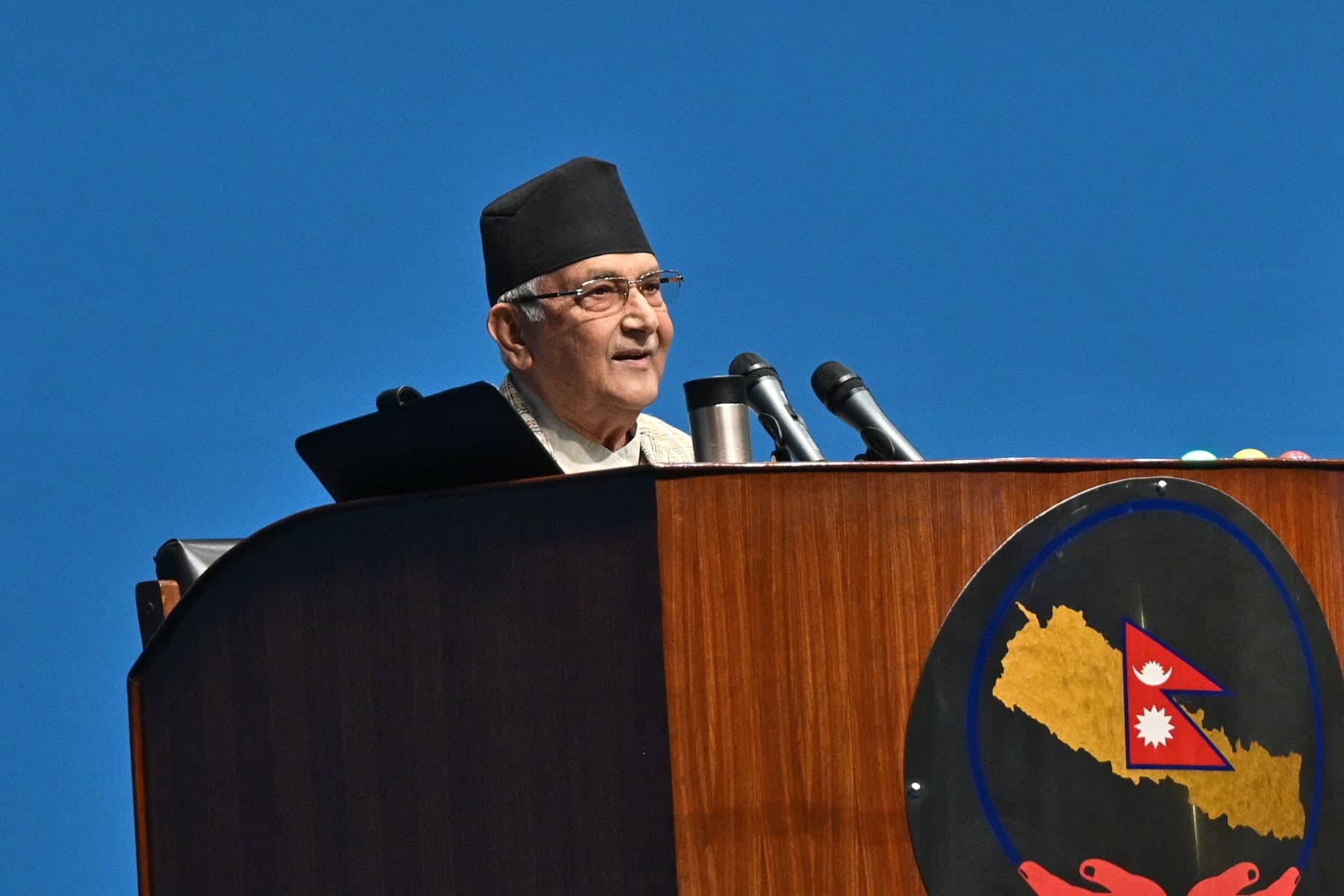 संसदलाई सम्बोधन गर्दै प्रधानमन्त्री ओली 