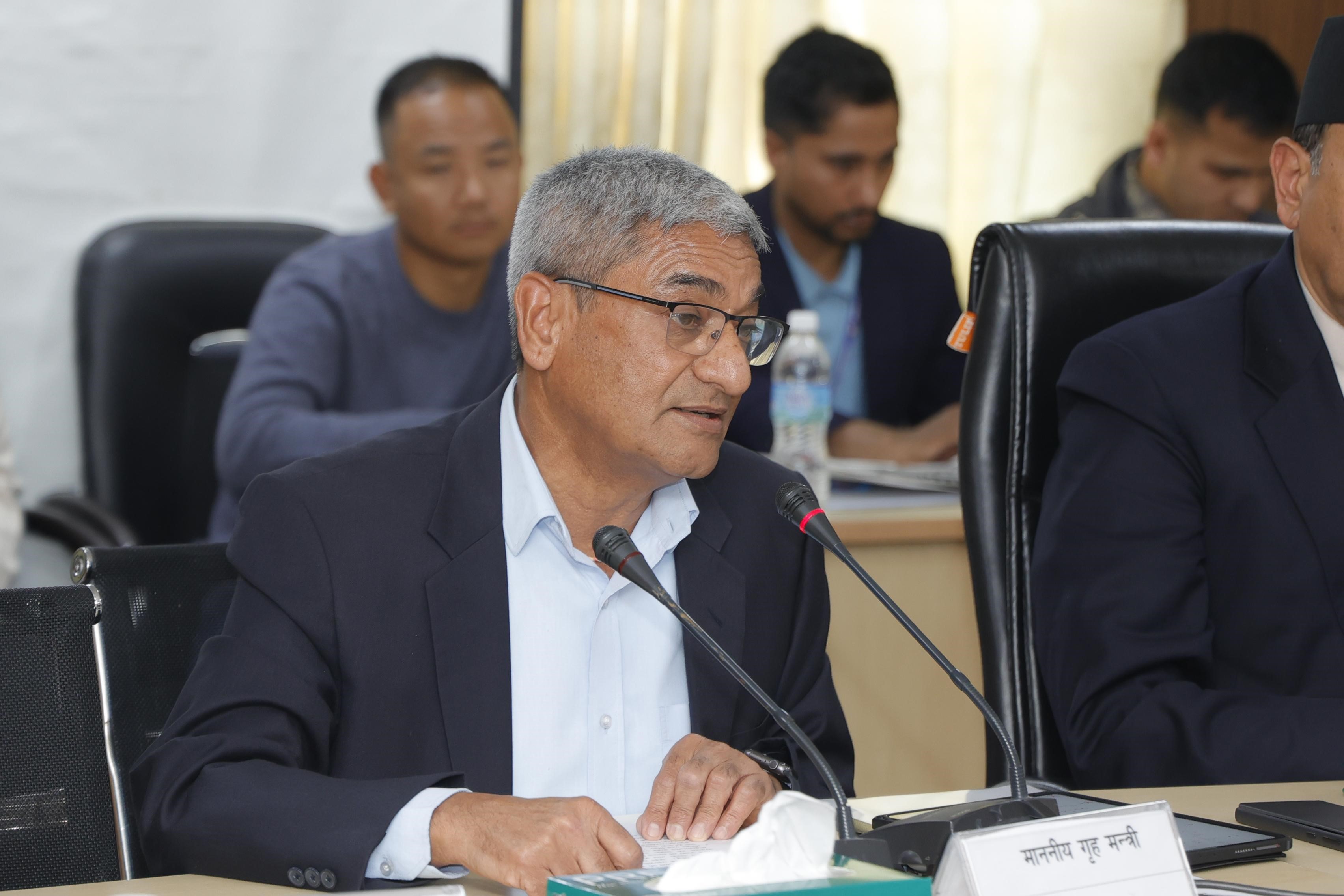 उच्छृङ्खल भिडले आगो निभाउन दिएन, प्रहरीलाई अवरोध गर्दा सुरेशलाई बचाउन सकिएन