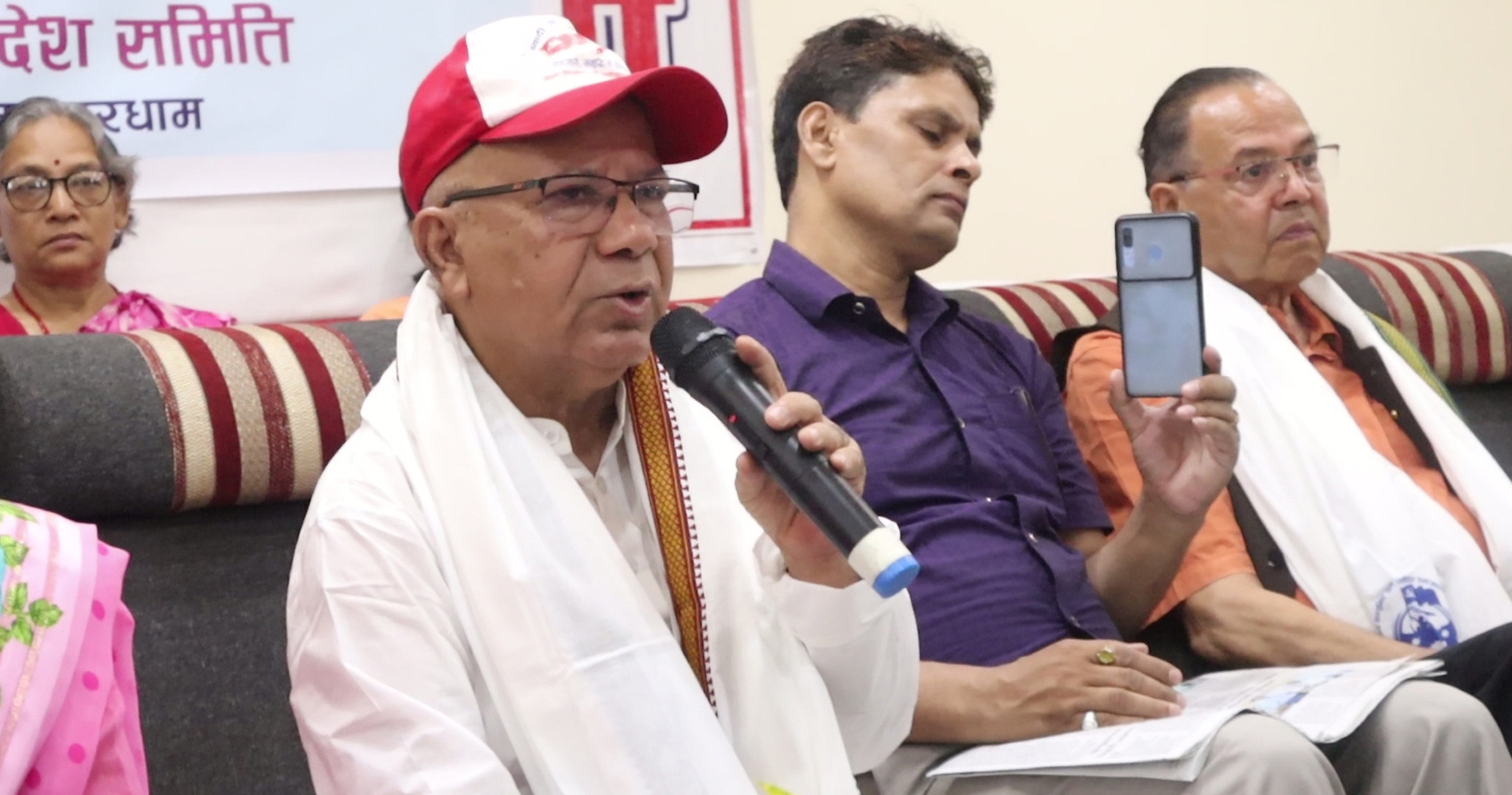 कांग्रेसबिनाको सरकारको कल्पना गर्न सकिँदैनः माधव नेपाल