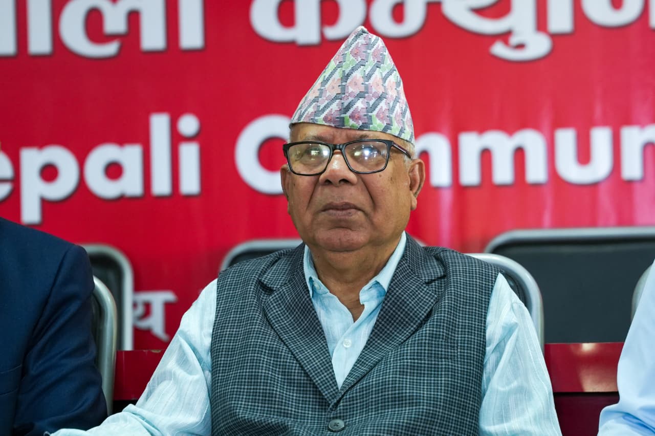 छरिएका कम्युनिस्ट शक्तिलाई एकताबद्ध बनाएर लैजानुपर्छ : माधव नेपाल