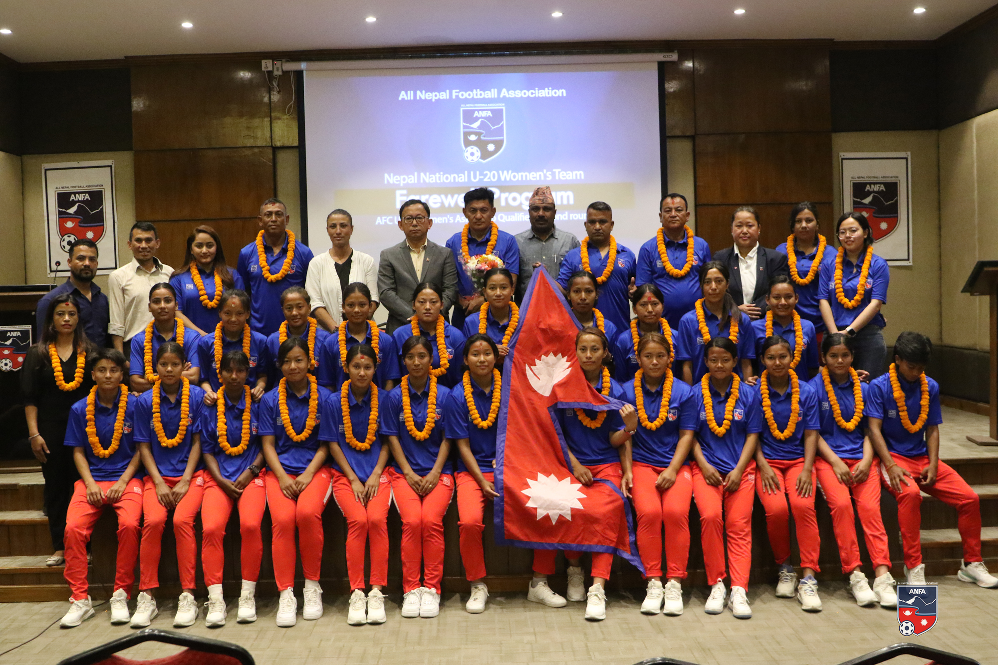 नेपाली महिला फुटबल टोली म्यानमार जाँदै