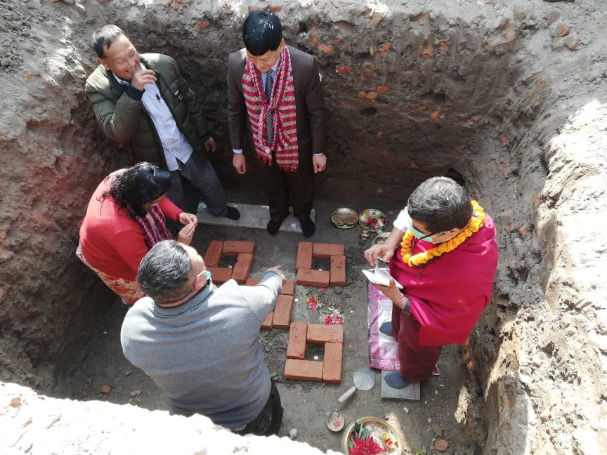 मालीगाउँमा देउता राख्‍ने घरको निर्माण सुरु