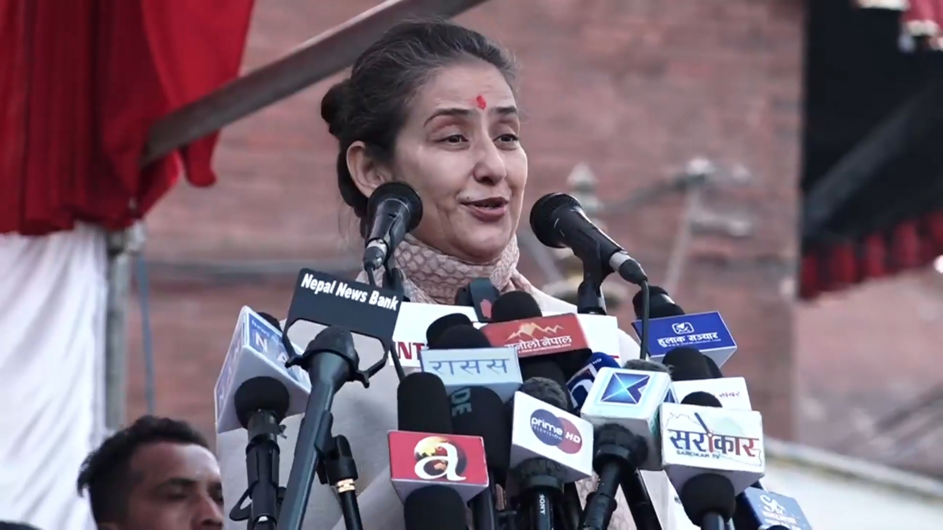 राप्रपाको कार्यक्रममा गएर मनिषा कोइरालाले भनिन्– अरुले बिर्से पनि लिङ्देनले बीपीलाई सम्झेका छन्