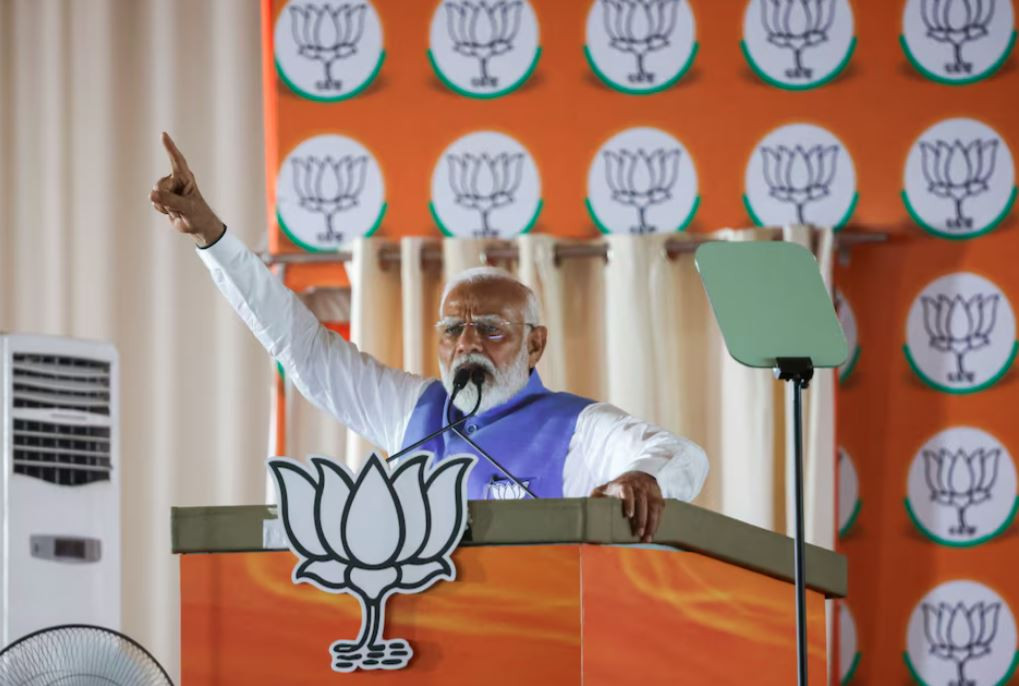 के साँच्चै मोदीको आफ्नै परिवार छैन ? (भिडियो)