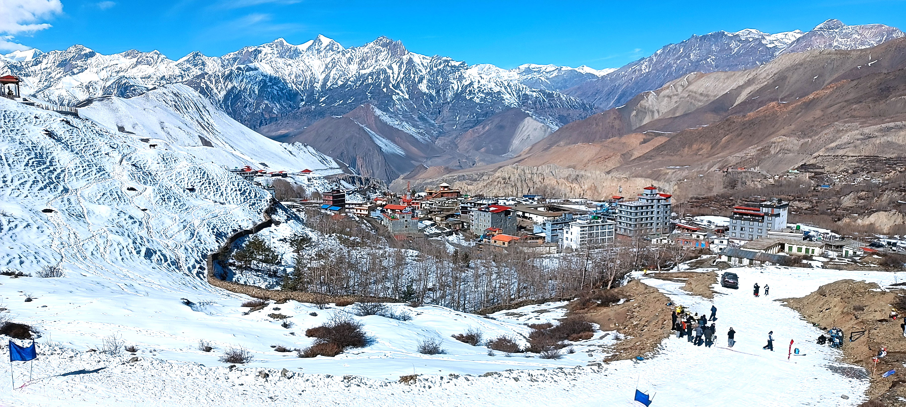 हिउँले सेताम्मे मुक्तिनाथ क्षेत्र (तस्वीरहरू)