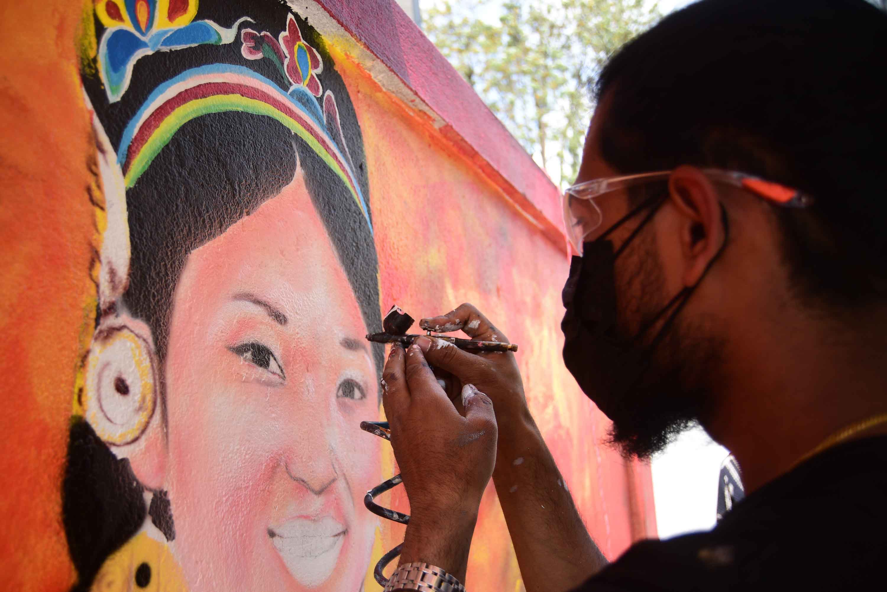mural-(8)-1747112939.jpg