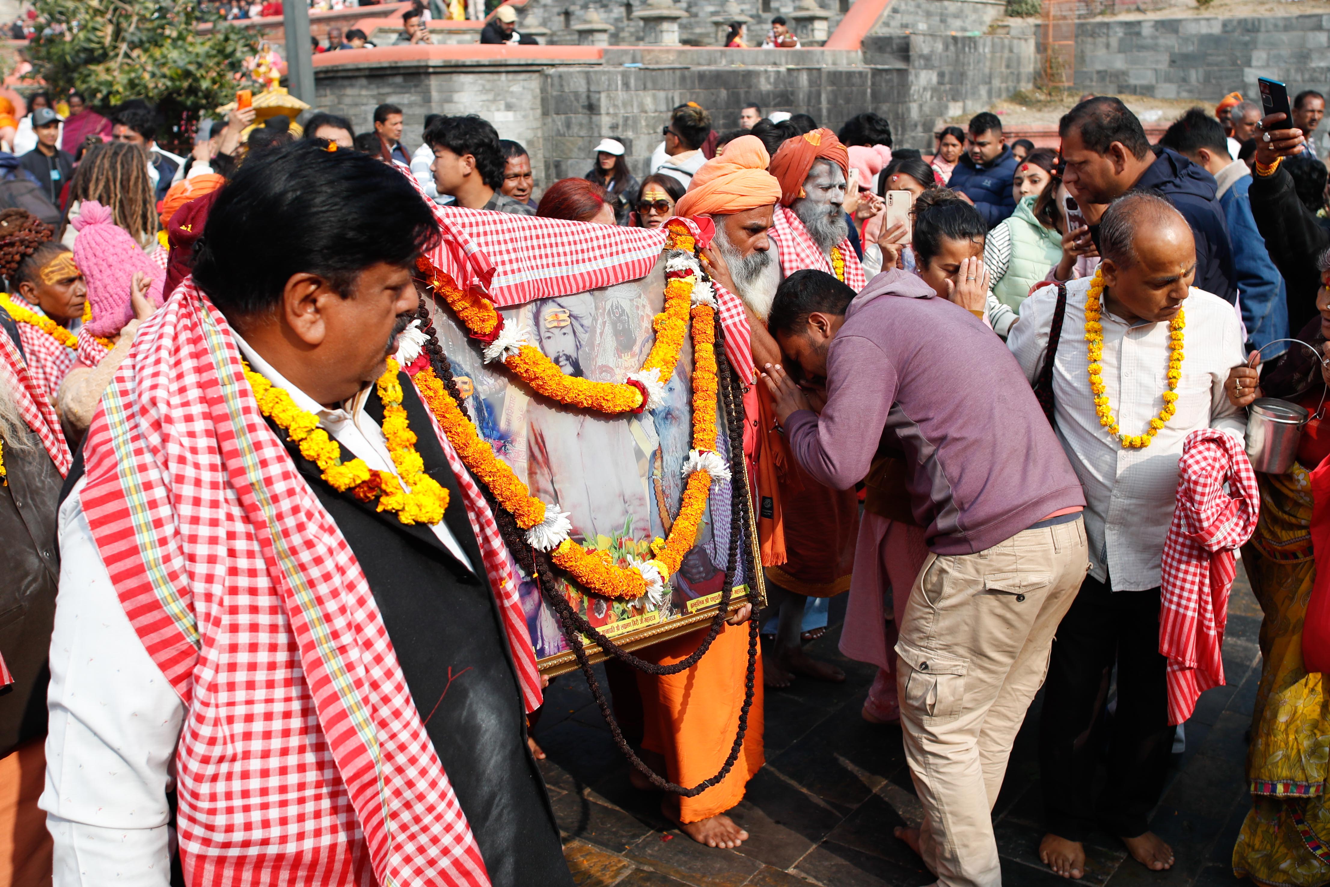 naga-baba-pashupatinath-(10)-1740373901.jpg