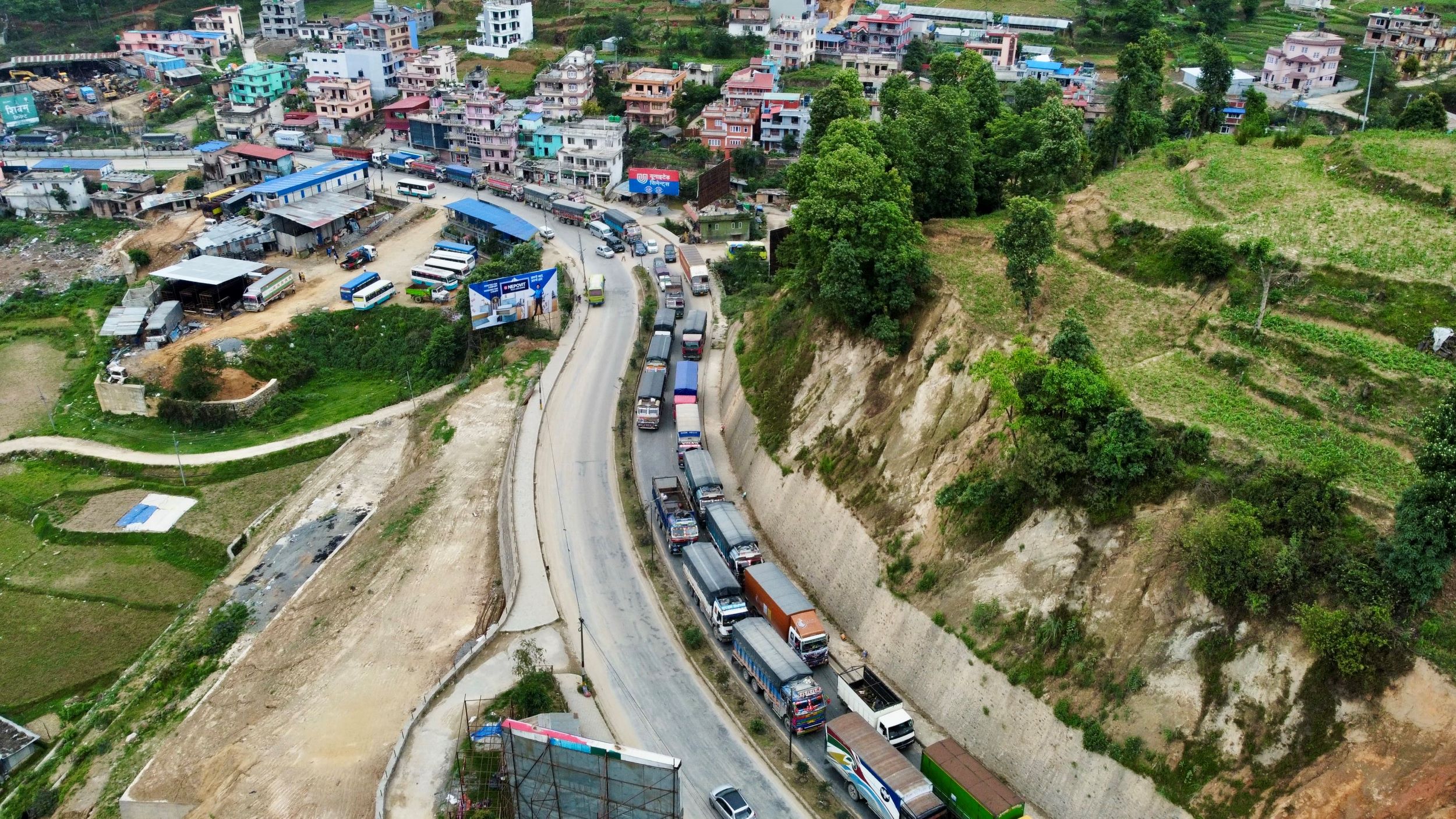 nagdhunga-road-(4)-1748093089.jpg