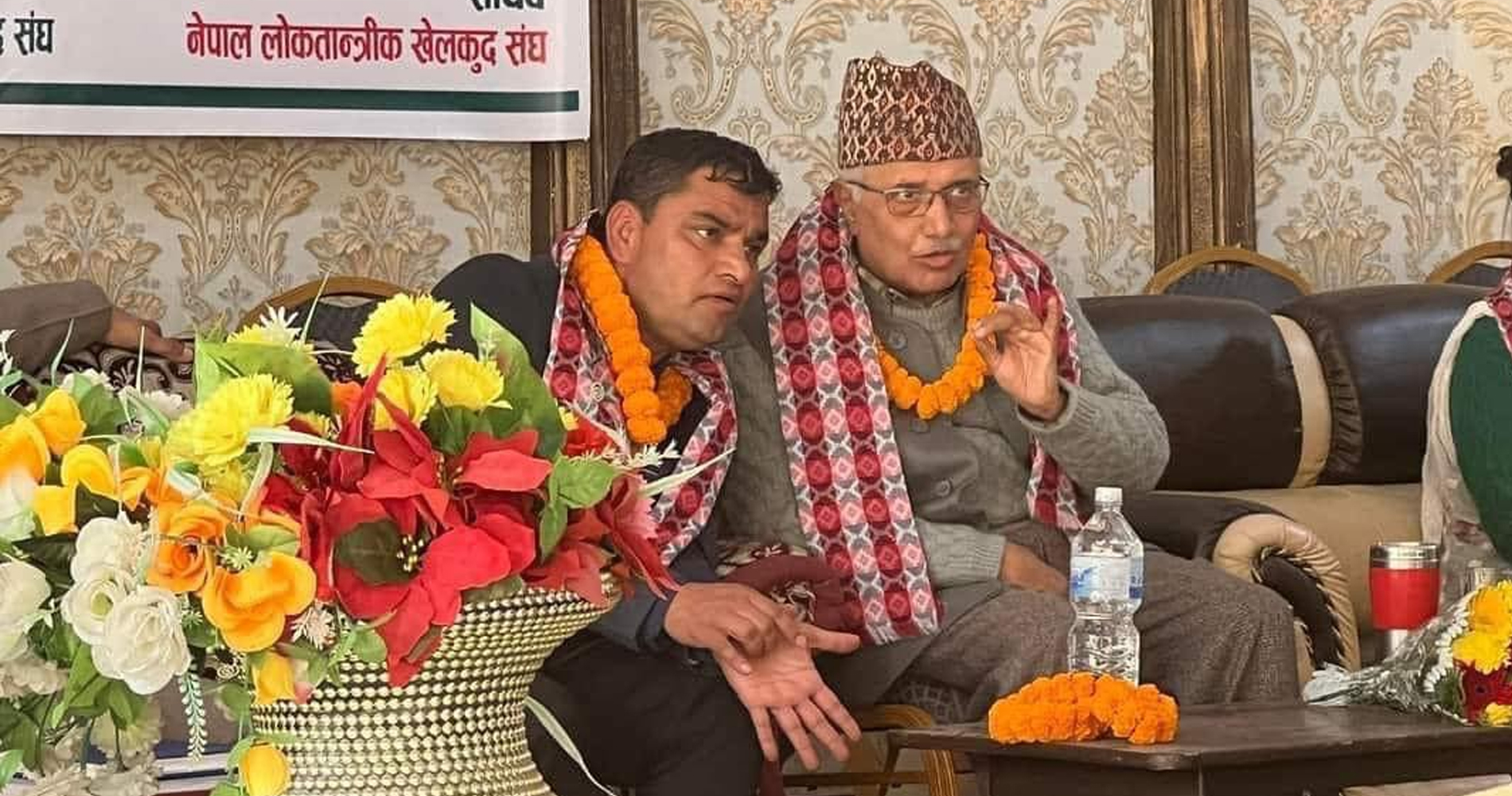 नरहरि आचार्य भन्छन्- प्रदीपको टिमले मात्र काठमाडौं–५ को विकास गर्न सक्छ