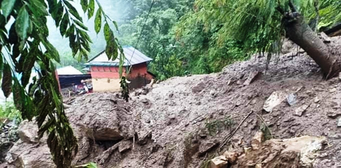 रसुवामा पहिराेले घर पुर्‍याे, चार जना बेपत्ता