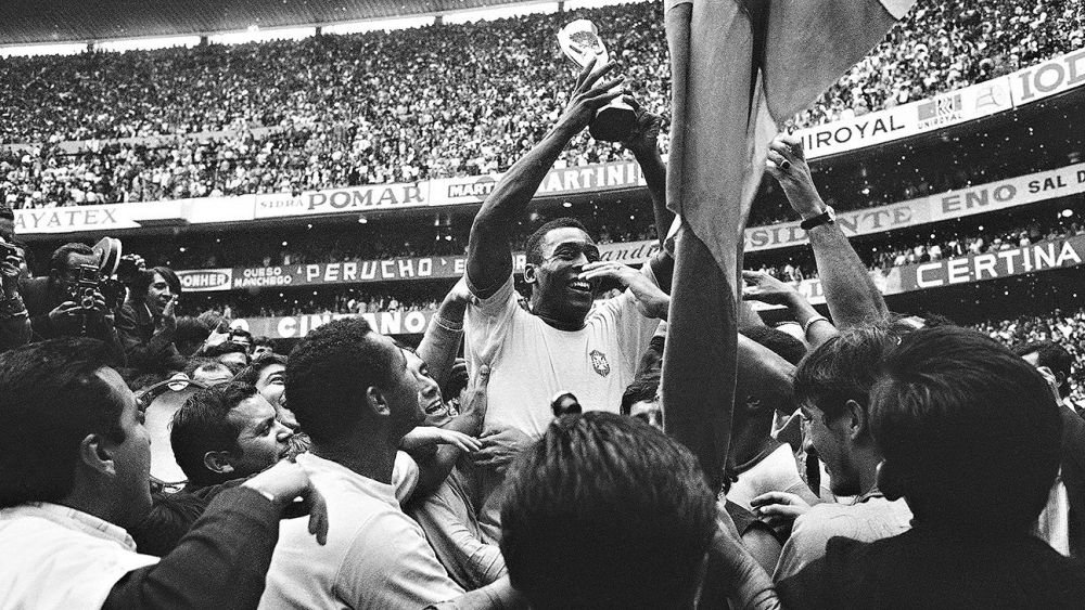 pele11672300912.jpg