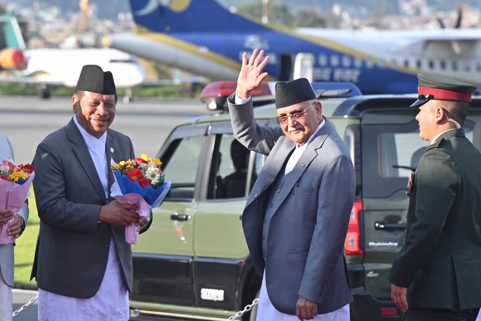 pm-oli-return-from-usa-(8)-1727694490.jpg