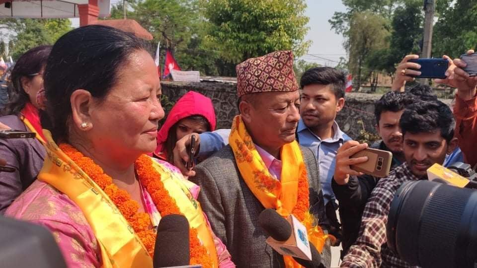 पोखराको मेयर र उपमेयरमा एमाले उम्मेदवारले गराए मनोनयन दर्ता