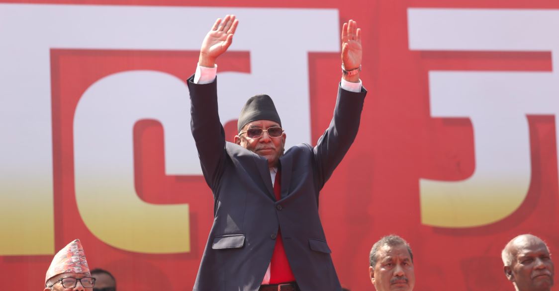 राजावादीहरूको प्रदर्शनप्रति इंगित गर्दै प्रचण्डले भने- मण्डले कस्ता हुन्छन् भन्ने तीनकुनेको हर्कत हेरे पुग्छ