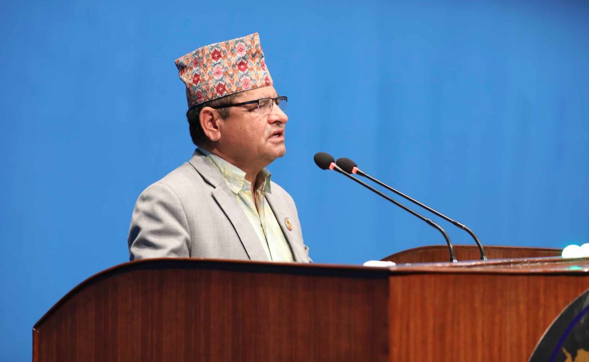 प्रधानमन्त्रीलाई ज्वालाको प्रश्न– अख्तियारमा बयान दिन मन्त्री र कर्मचारीको जुलुस लागेको छ, लाज लागेन र ?