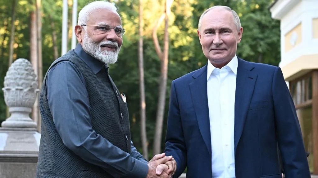 जम्बो टोली लिएर भारत उत्रिँदै पुटिन, स्वागतमा मोदी आफैँ विमानस्थल पुग्ने
