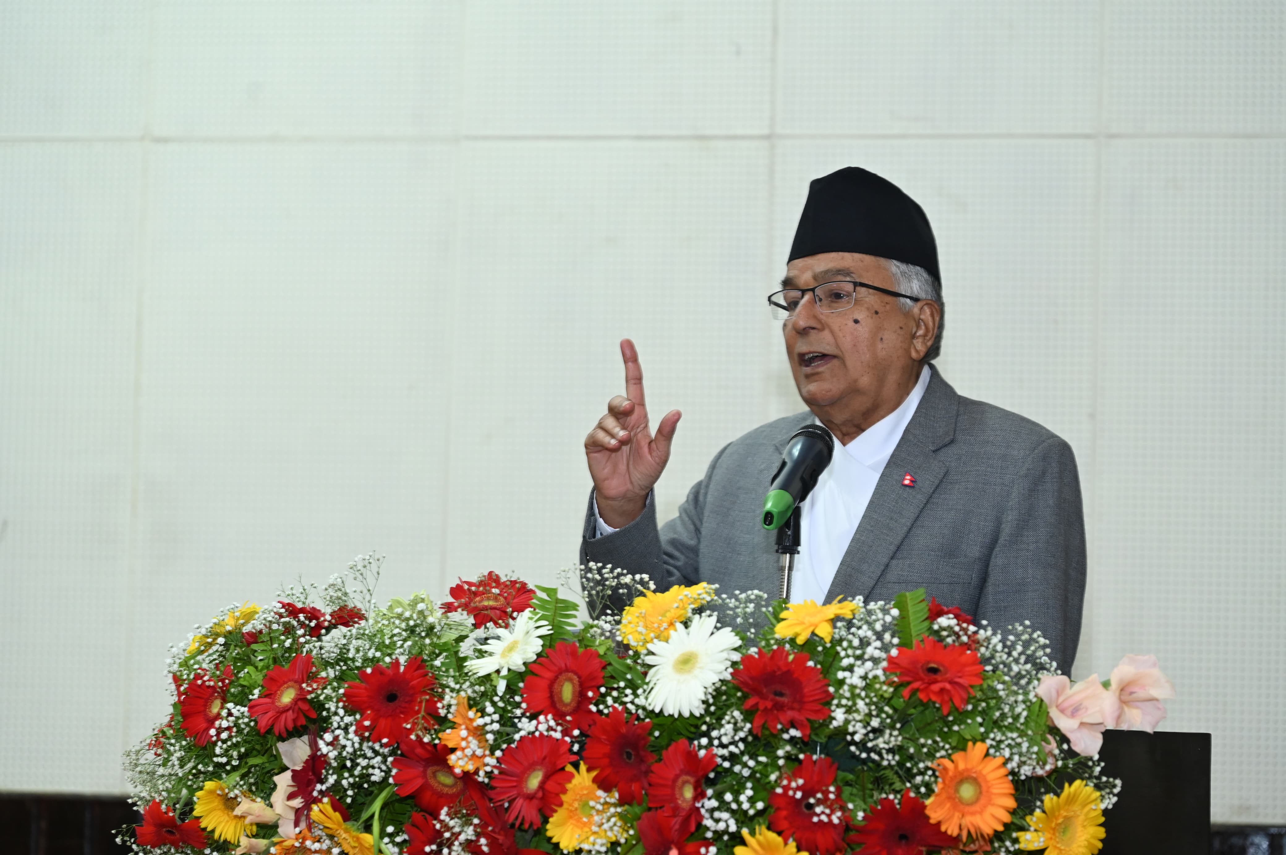 तीन दिनपछि राष्ट्रपतिले भने– संवैधानिक दायराबाटै निकास खोज्न हर प्रयास गर्दै छु