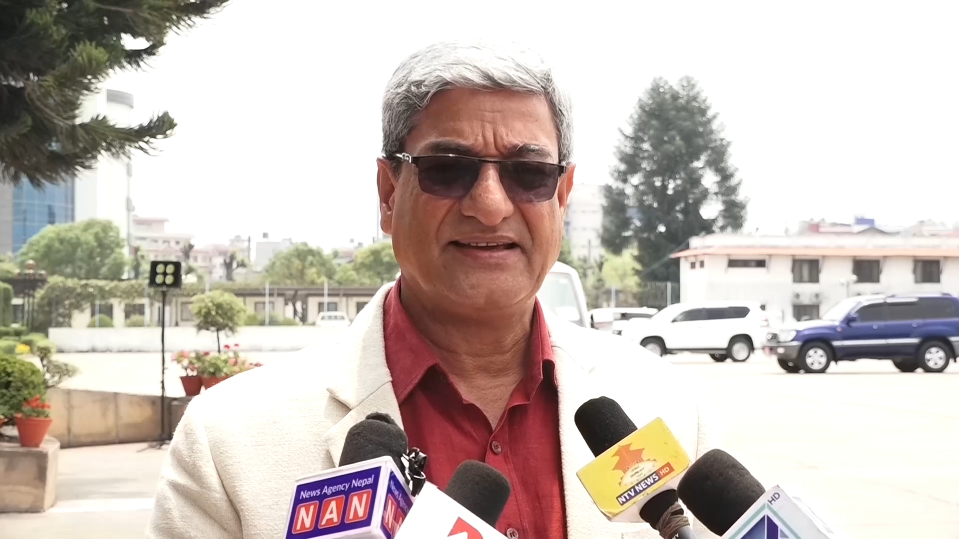कांग्रेसले भन्यो- गृहमन्त्री लामिछाने असभ्य र हिंस्रक ढंगले संसदमा प्रस्तुत भए