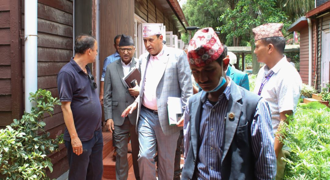 माओवादी केन्द्रले माग्यो राज्यव्यवस्था समितिका सभापति खतिवडाको राजीनामा 