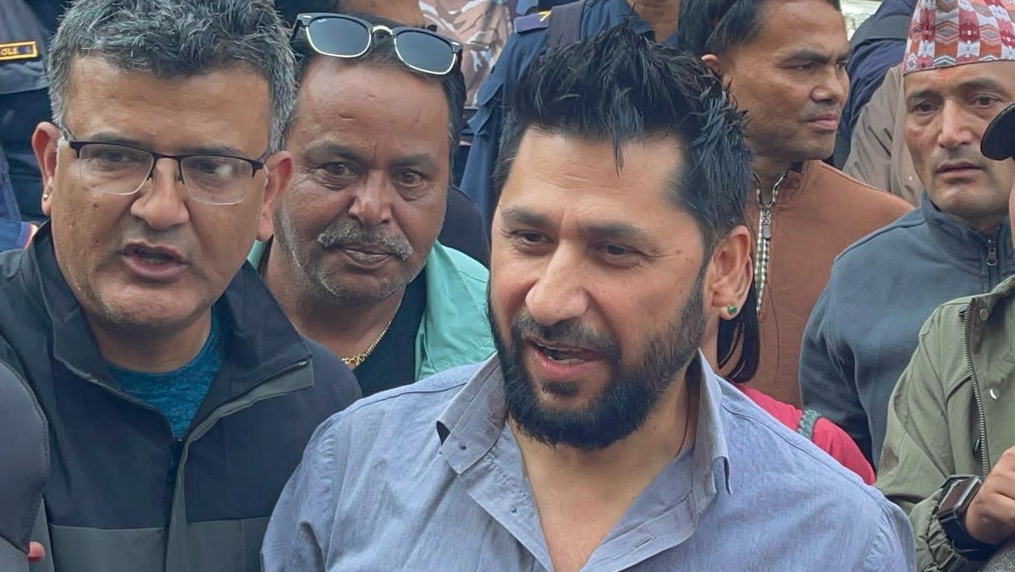 रवि लामिछानेलाई काठमाडौं ल्याइँदै