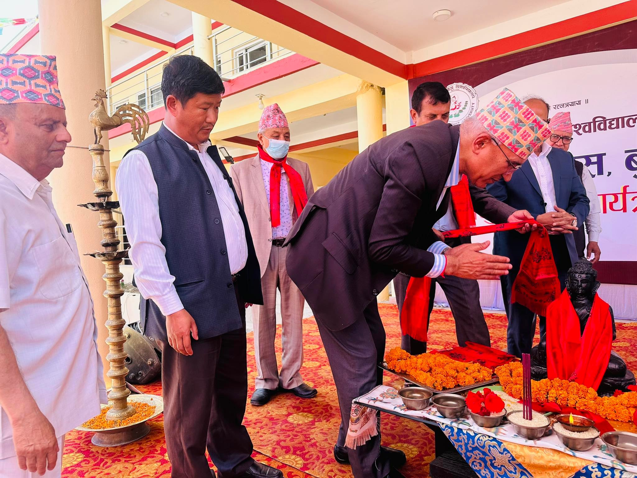 बौद्ध शिक्षामा राज्यले लगानी गर्नुपर्छ : विष्णु पौडेल 