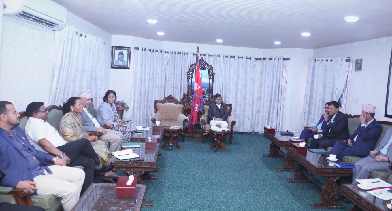 संसदको कार्यतालिकाबारे प्रमुख दलका सचेतकहरूसँग छलफल गर्दै सभामुख