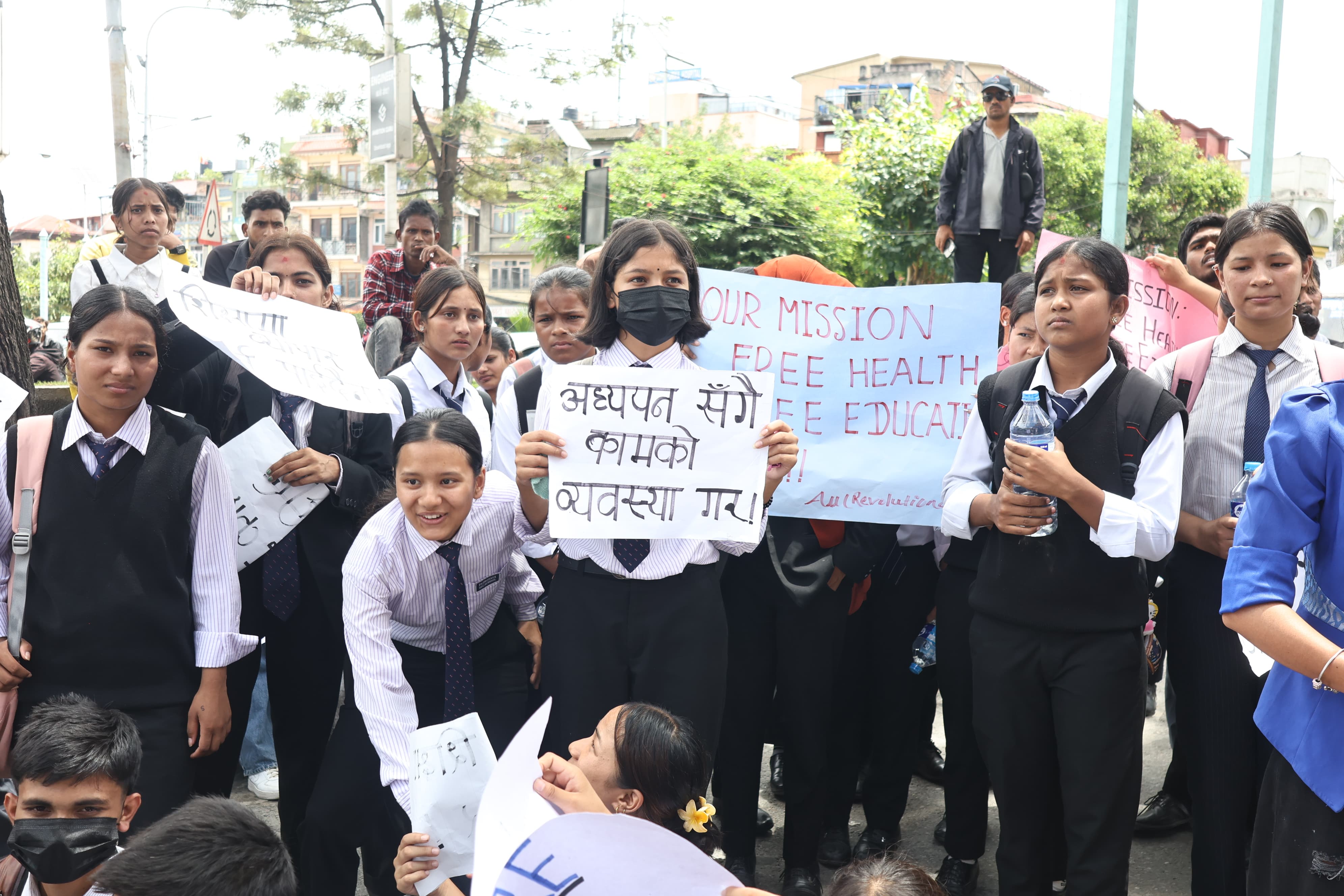 school-dress-mai-protest-(31)-1752478179.jpeg