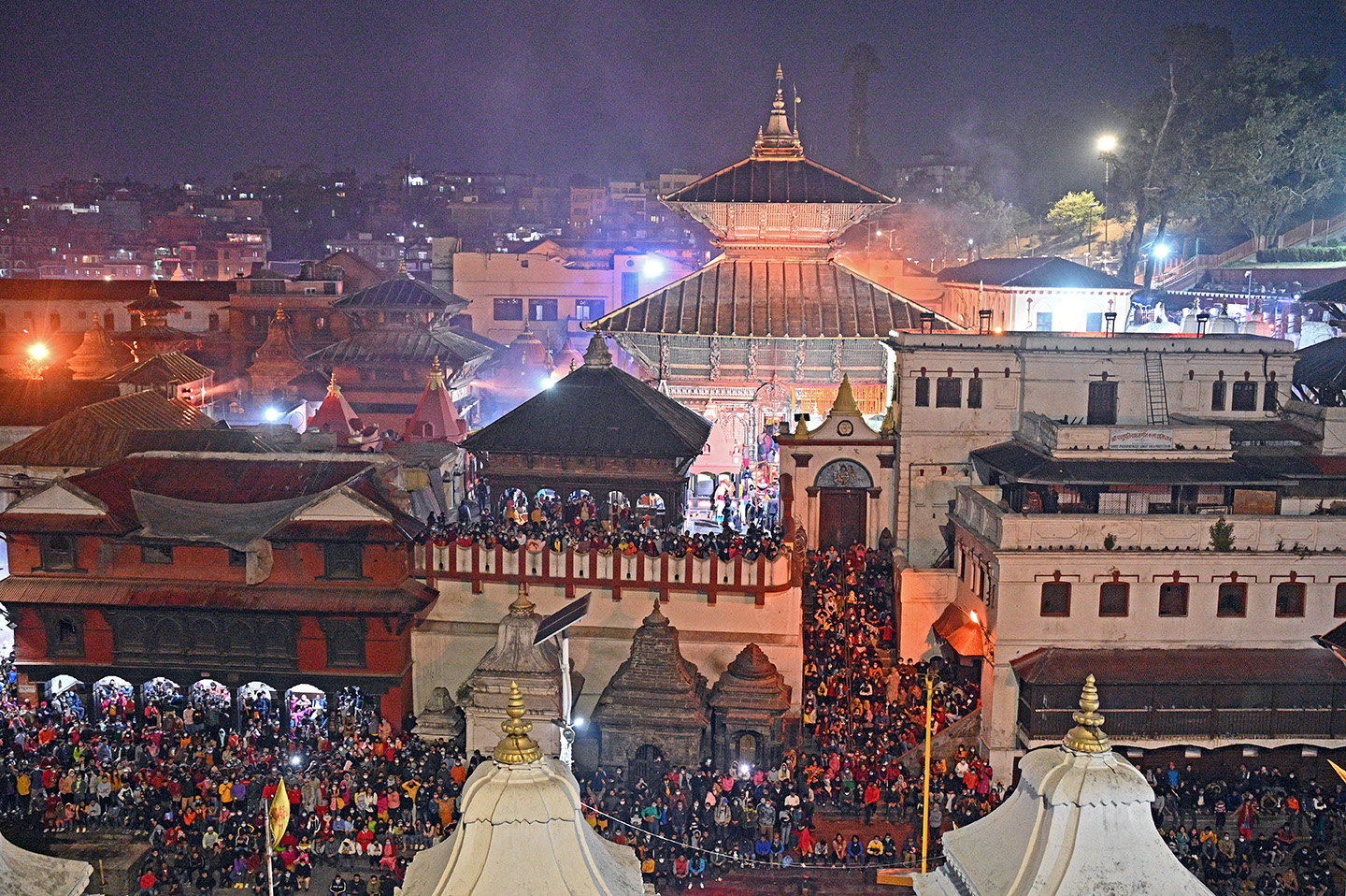 साढे २ लाख दर्शनार्थीले गरे पशुपतिनाथको दर्शन