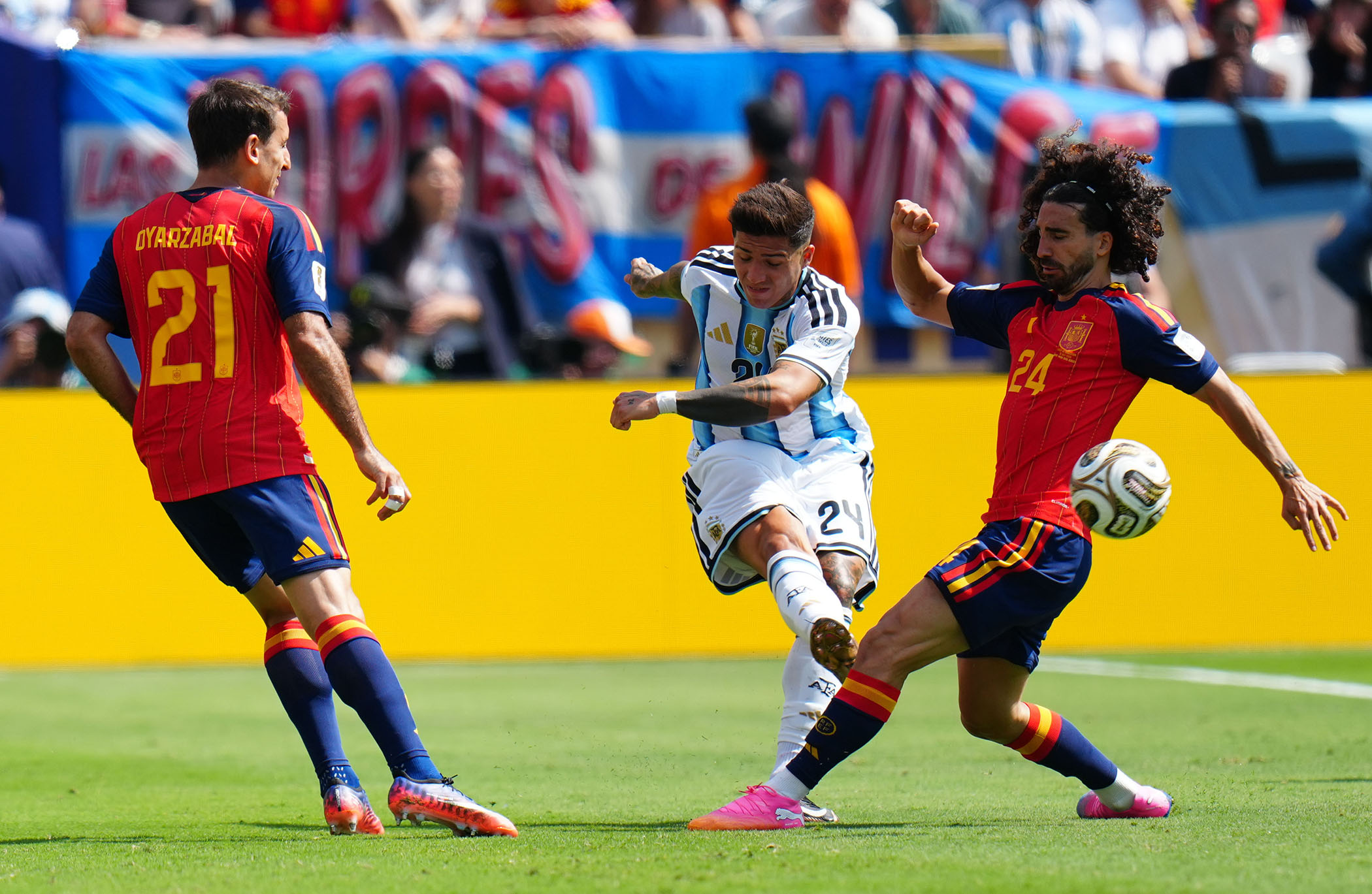 spain-vs-argentina-fifa-world-cup-xinha--(1)-1784510279.jpg
