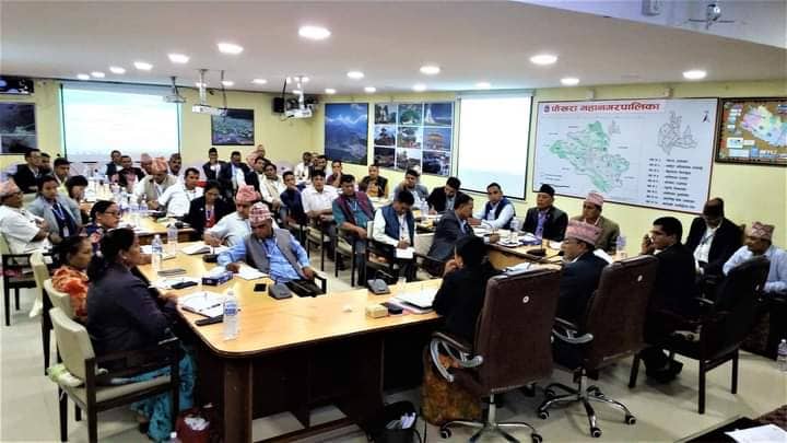 खबर पाए तत्काल सडकका खाल्डा पुर्ने पोखरा महानगरको तयारी