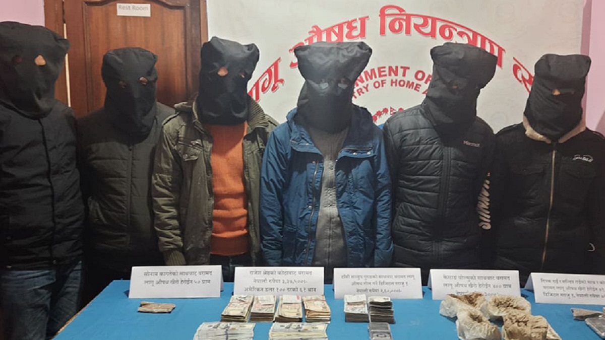 ठूलो मात्रामा खैरो हेरोइनसहित ९ जना पक्राउ 