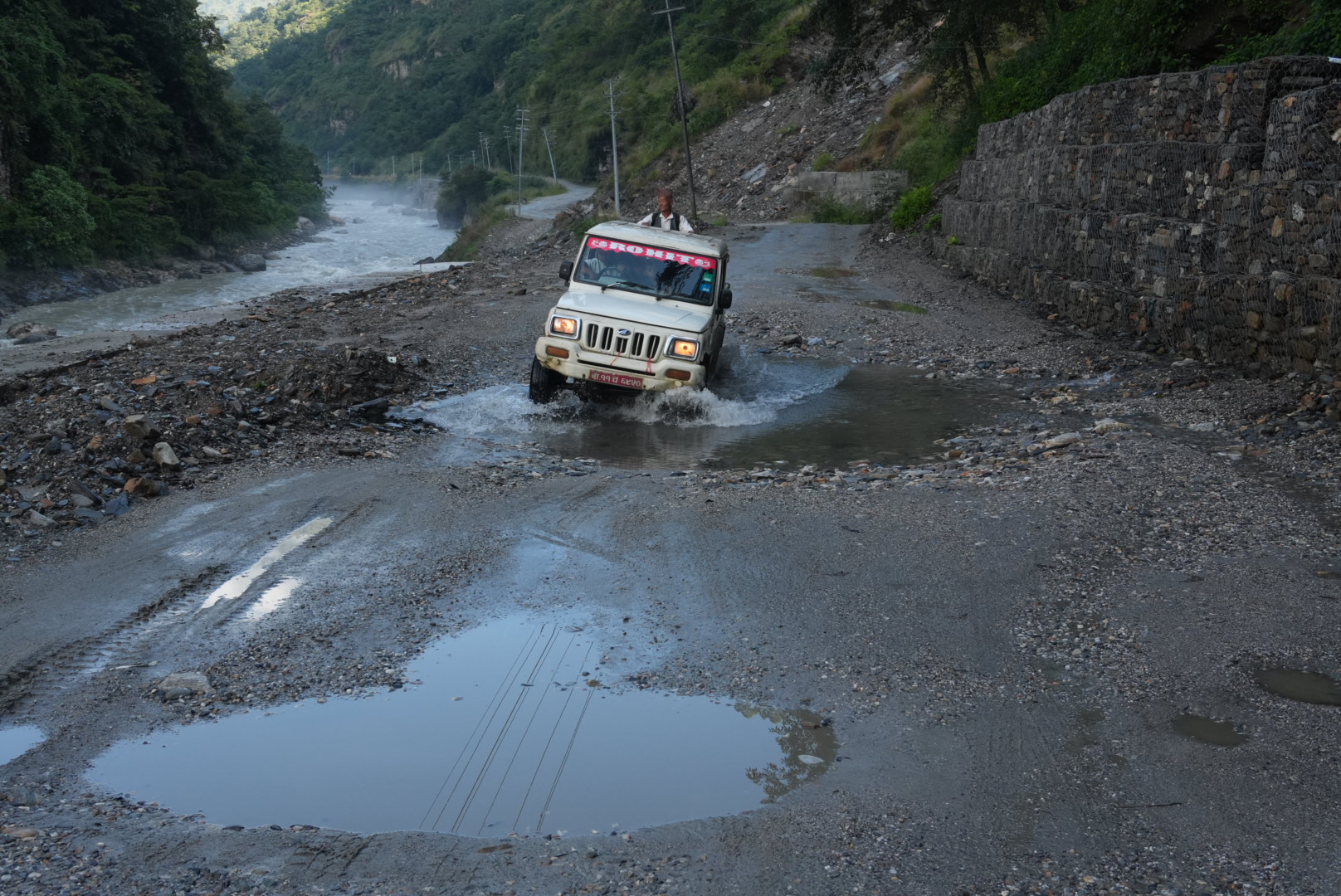 tatopani-road-(11)-1758607822.JPG