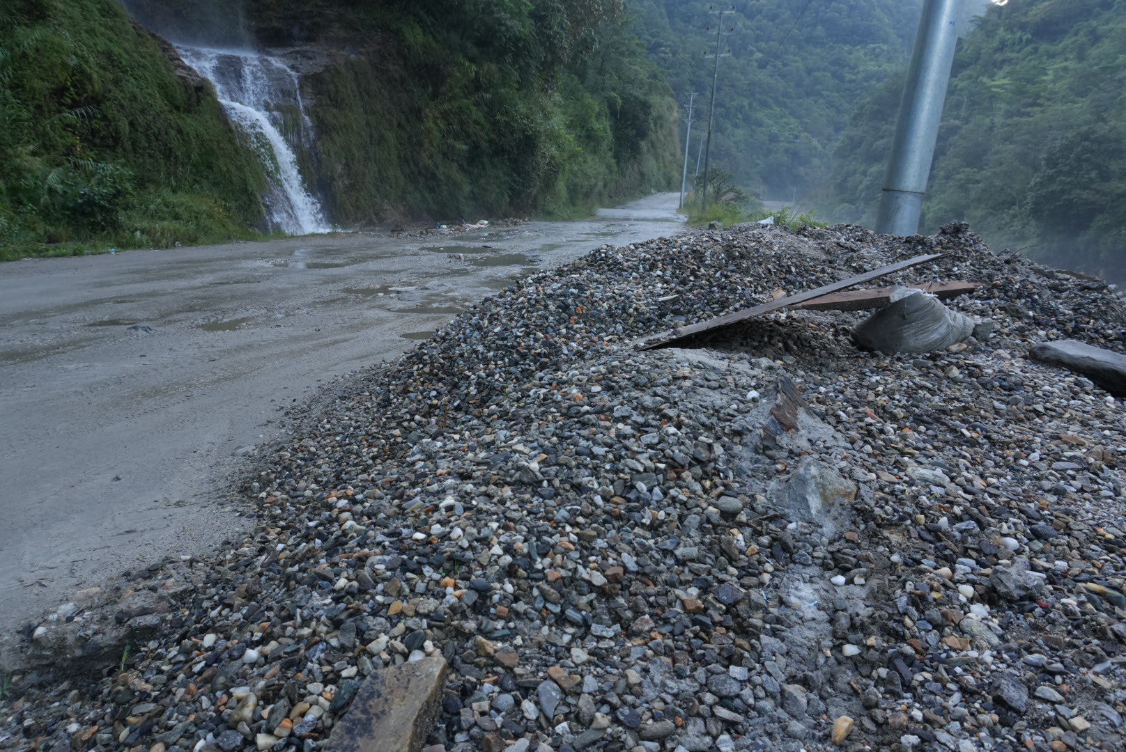 tatopani-road-(5)-1758607824.JPG