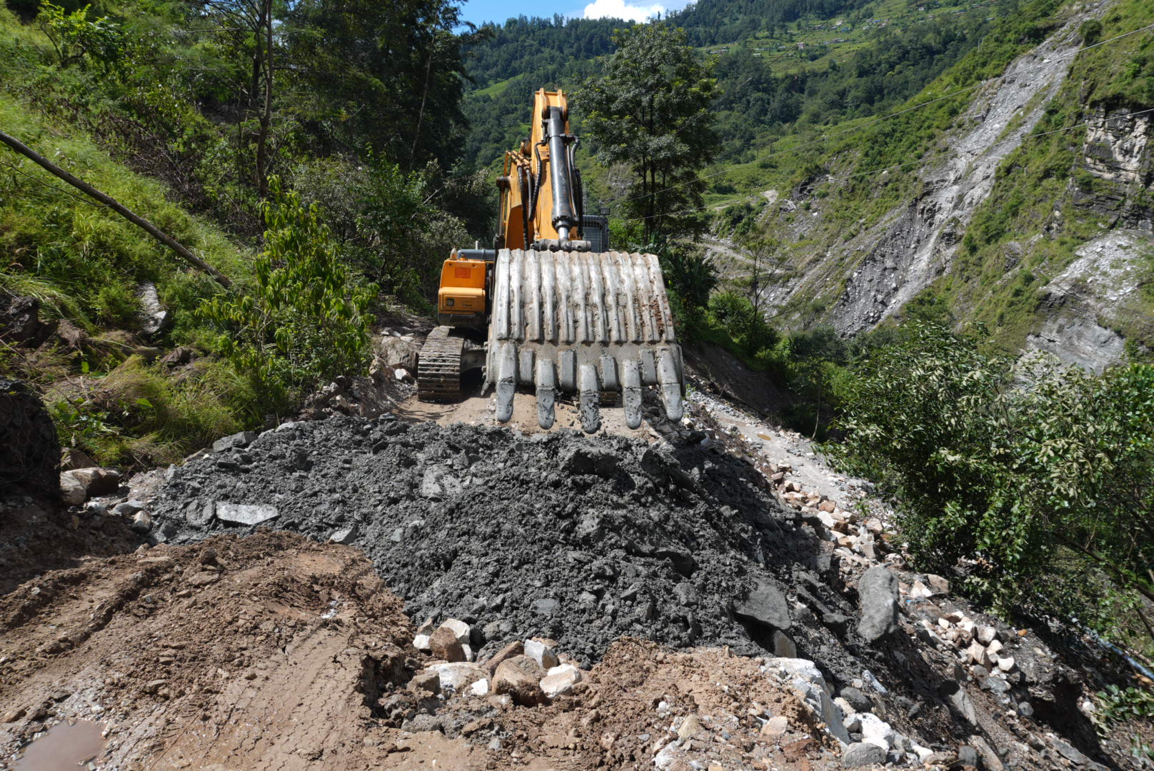 tatopani-road-(9)-1758607821.JPG