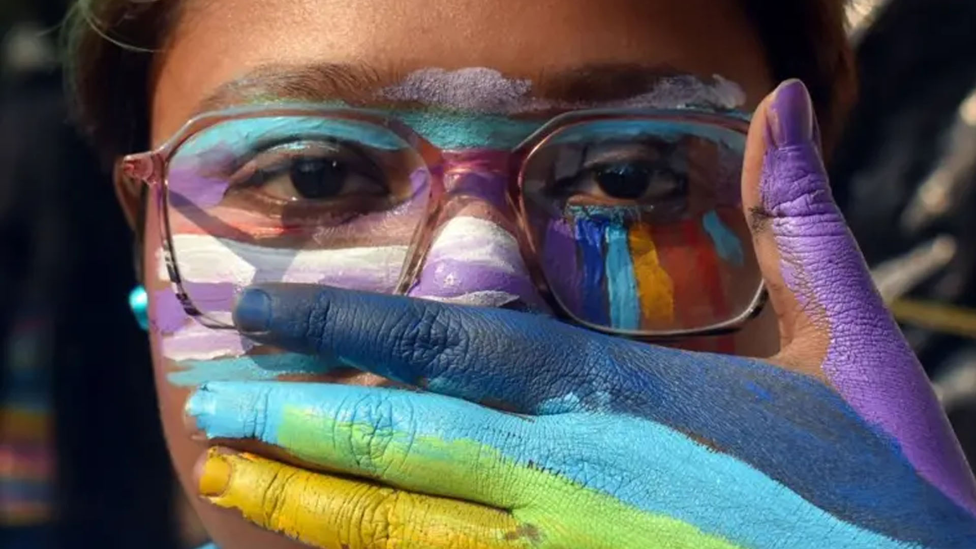 ट्रान्सजेन्डर छात्रा, जो बिकिनी लगाएको तस्वीर पोस्ट गरेकै कारण स्कुलबाट निकालिइन्