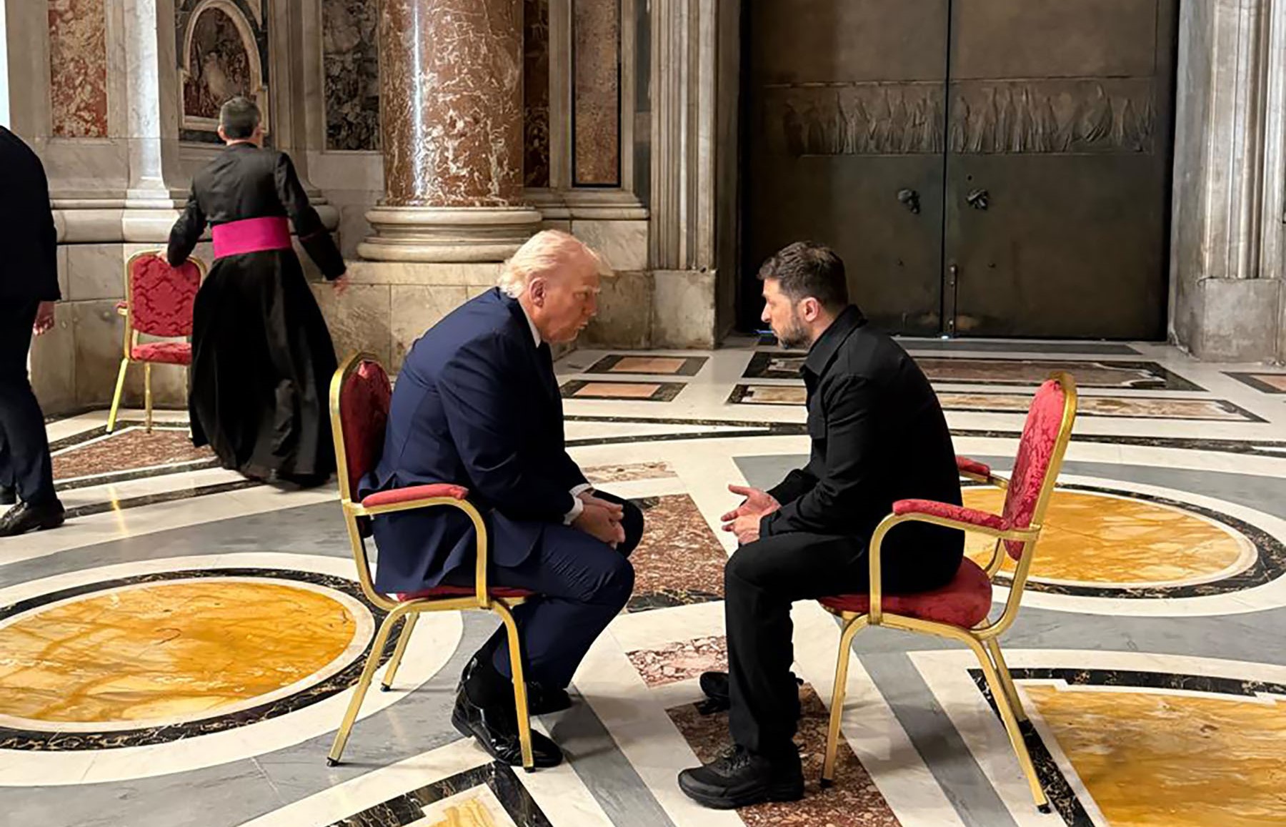 trump-zelenskyy-1745812160.jpg
