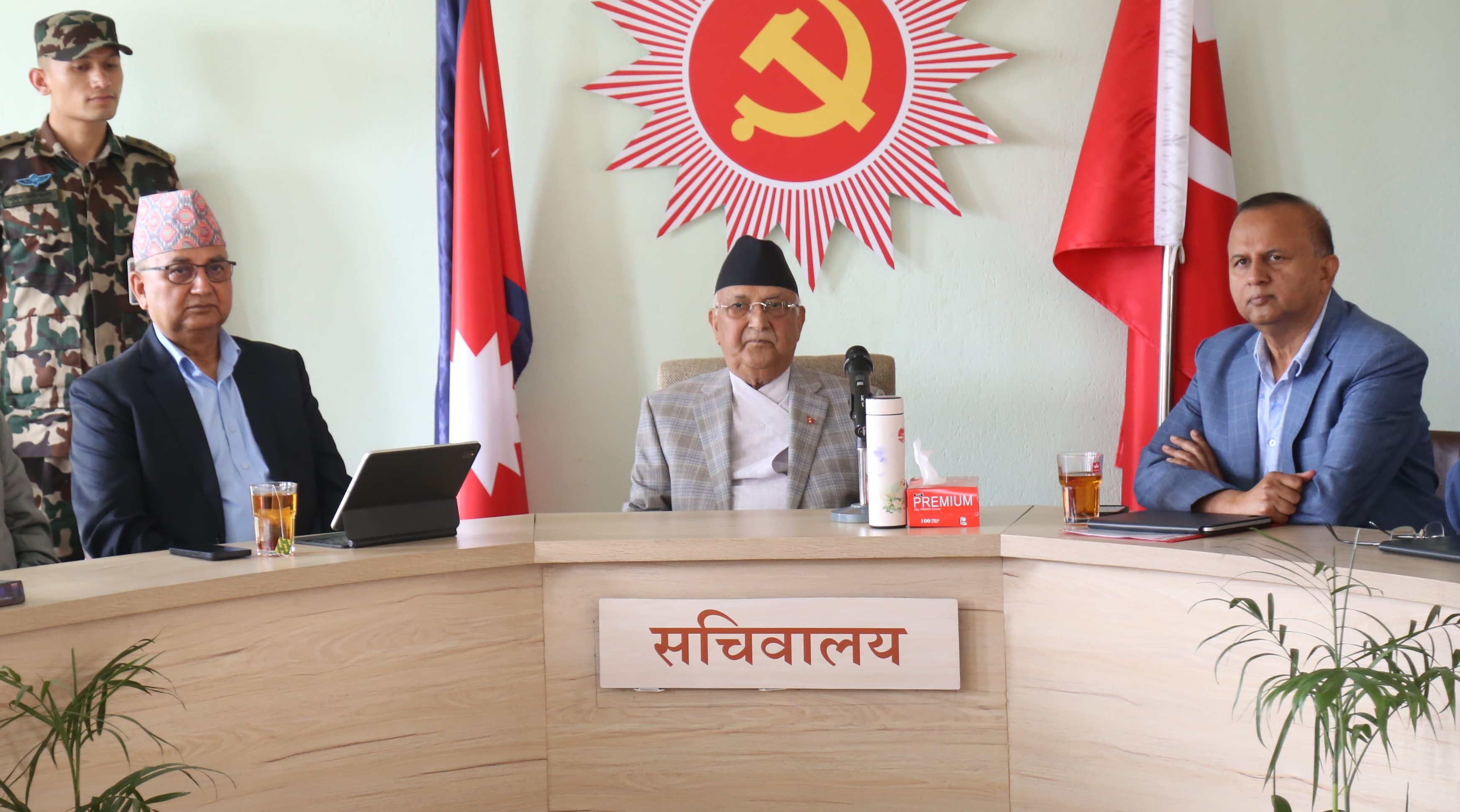 एमालेमा ७० वर्षे उमेरहद र दुई कार्यकालको व्यवस्था हटाउने प्रस्ताव पास, पदाधिकारी १५ सदस्यीय