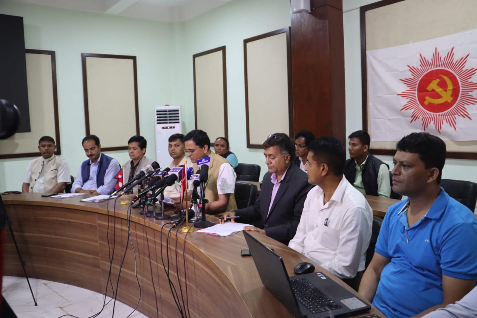 एमालेको आरोप- सरकारले २० लाख डोज खोप फाल्न लाग्यो